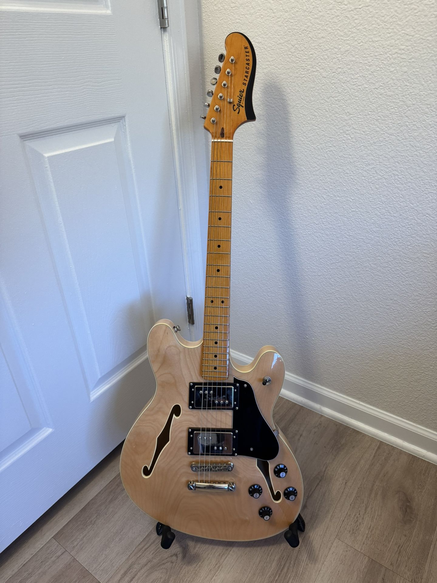 Squier Classic Vibe Starcaster Electric Guitar