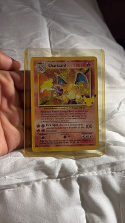 good condition holographic Charizard 1995