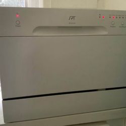 SPT Countertop Dishwasher In Great working condition 