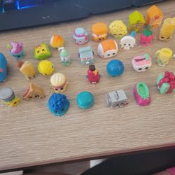 30 Shopkins Figures Lot