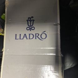 Lladro- Spring Splendor 5898 - New Old Stock 