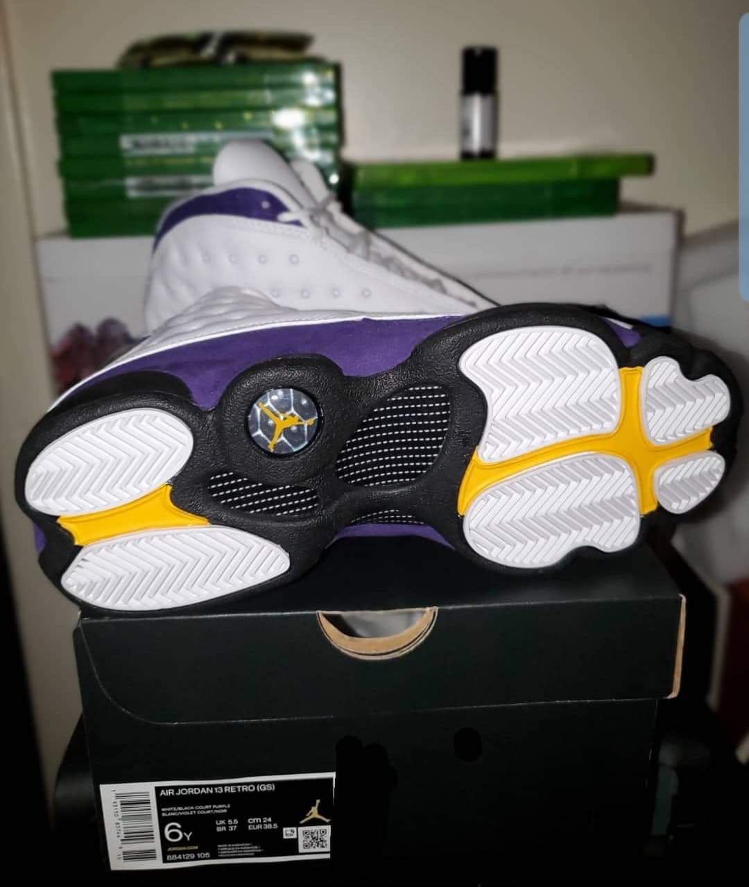 Air Jordan’s retro 13s Lakers size 6
