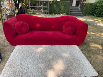 Red Velvet Hollywood couch w/pillows excellent cons