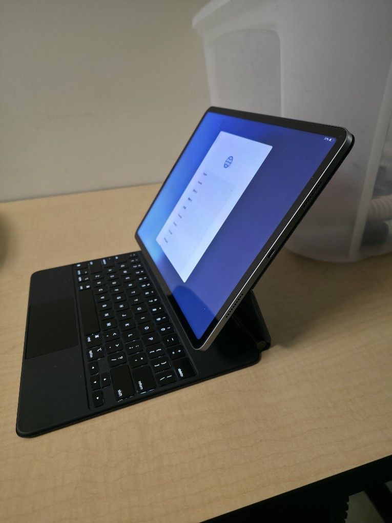 12.9" Ipad Pro (6th Gen)
