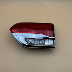 For Jeep Grand Cherokee 2014-2019 Rear Lamp Right Inner Side Tail Light Assembly