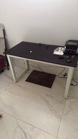 Computer table