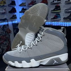 AIR JORDAN 12 RETRO “UNIVERSITY GOLD” SIZE 9