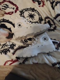 Women's Converse Tennis Shoes 