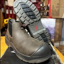WORK BOOTS 🥾// ROCKY OIL  SLIP RESISTING// WATERPROOF 💦 Size Available (9M) 9.5)(10)(10.5)(11)(12)