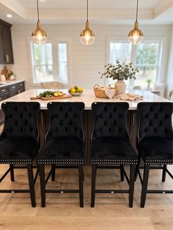 NEW Black Velvet Bar Stools Set of 4, Upholstered Counter Height Bar Chair with Button Trim 26”