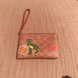 Real Coach Dino Wallet