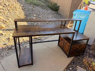 Gaming/computer desk