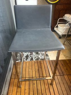 4 Leather gray bar stool