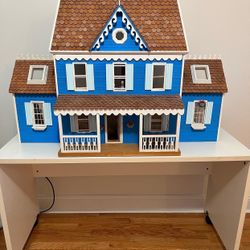 LARGE Handmade Doll house perfect condition lots of room to add onto