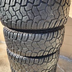 295/70/18 YOKOHAMA GEOLANDER ALL TERRAIN 