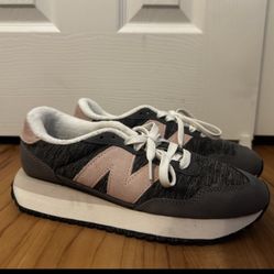 New Balance 237 Sneakers