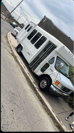 2006 Ford E-350