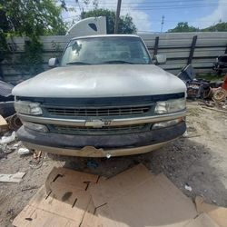 2000 Chevy Motor 5.3 Automatica $25 Parts Only