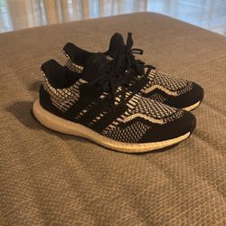Adidas Ultraboost 5.0 DNA Size 8M