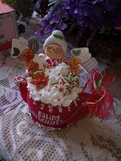 Baking Spirits Christmas Holiday Decorative Figurine