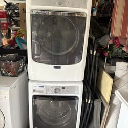 Maytag Stackable XL Capacity Washer And Gas Dryer 