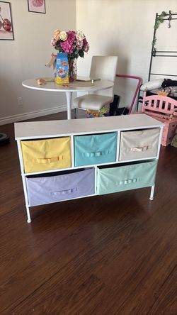 Dresser