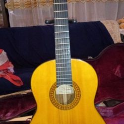 G-126 Takamine Classical Guitar (SEE DESCRIPTION) 