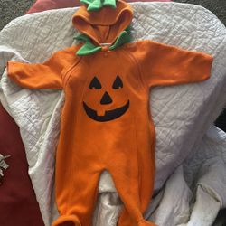 Baby Pumpkin Costume /jumpsuit  Warm Size 6-9 Months 