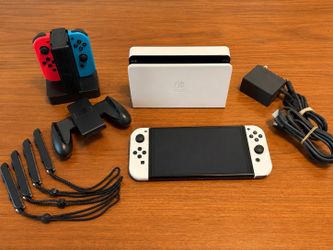 Nintendo Switch OLED Bundle – Like New – 4 Joy-Cons + Charger + Dock
