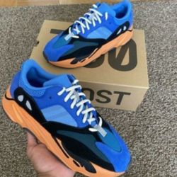 Yeezy 700 Bight Blue