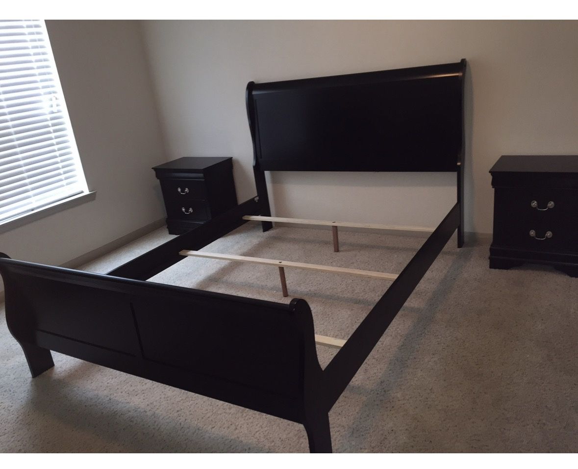 Full Black Bedroom Set – Dresser, Mirror, Chest, Bed Frame & Nightstands – Priced to Sell!