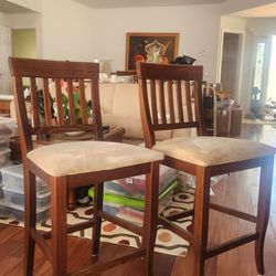 Wood Stools Set Of 4 - Like New $200 Or Best Offer 