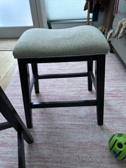 Bar stools - Free