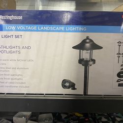 Westinghouse 8piece Outdoor Light Set 