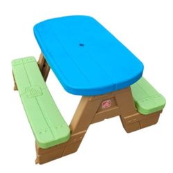 Toddler's Little Tikes Step 2 Picnic Bench