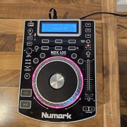 2 Numark Cd Players