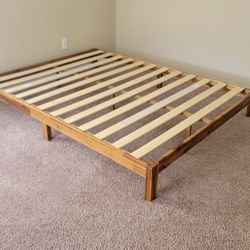 Queen bed frame(japanese wood 🪵 style)
