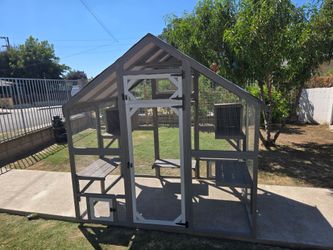 Large Walk-in Catio with 2 Rest Rooms & Multi-Platforms