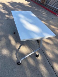 Steelcase Training desks office table