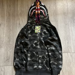bape hoodie size medium brand new