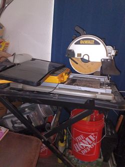 DeWalt D24000 Wet Tile Saw