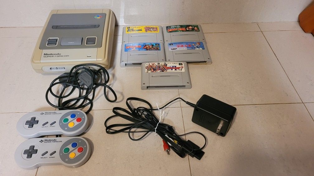 Super Nintendo Console Bundle 6 Games Controllers Nintendo Super Famicom SNES JP Tested
