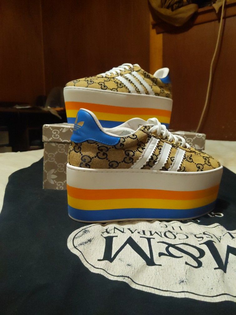 Gucci Shoe With Heel