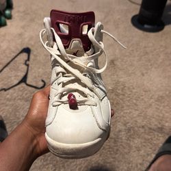 Air Jordan retro 6 Maroon (2015)