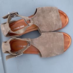 Gianni Bini Sandals Size 8