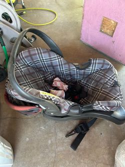 Infant rear facing car seat
