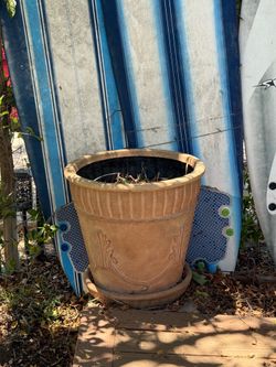 Large Decorative Outdoor Planter Pot with Sau