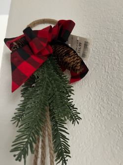 Decoración navideña de puerta nueva