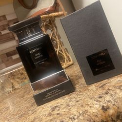 Tom Ford Oud Wood scent
