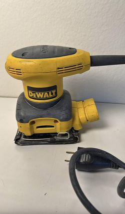 DEWALT D26441 1/4 Sheet Palm Orbital Sander 2.4 Amp Tested
